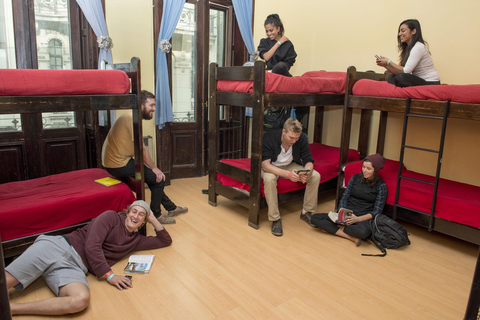 Milhouse Hostel Hipo Буенос Айрес Екстериор снимка