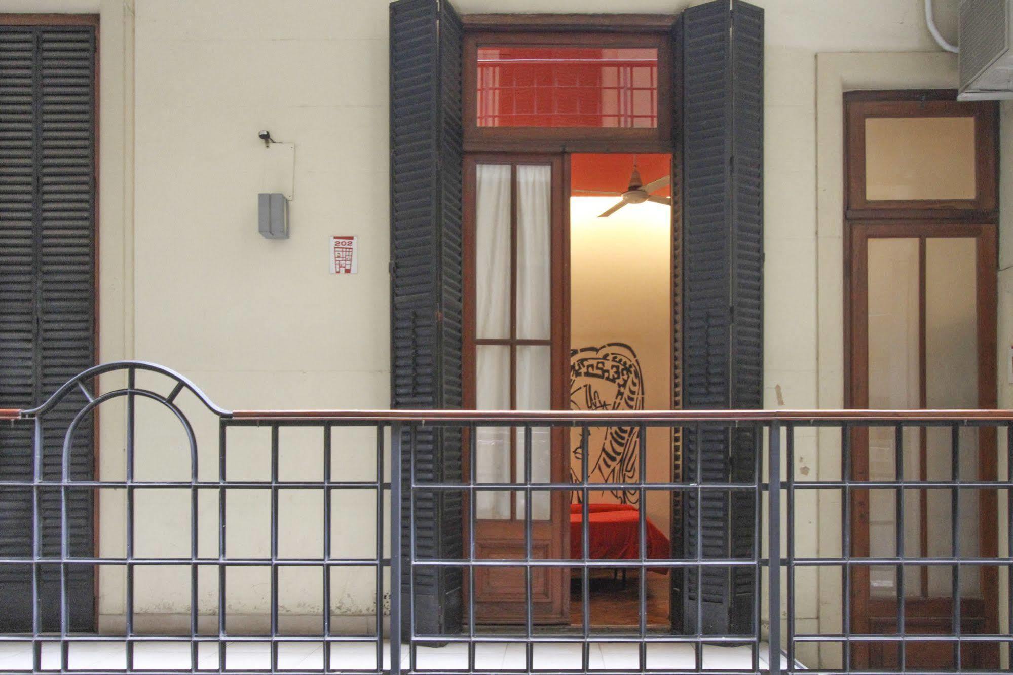 Milhouse Hostel Hipo Буенос Айрес Екстериор снимка